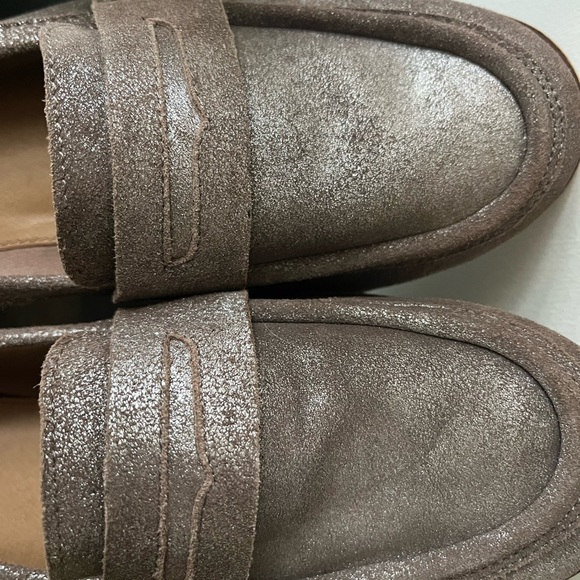 Gianni Bini Size 9.5 M Tan Brown Leather Silver Metallic Sparkle Penny Loafers - Picture 11 of 14